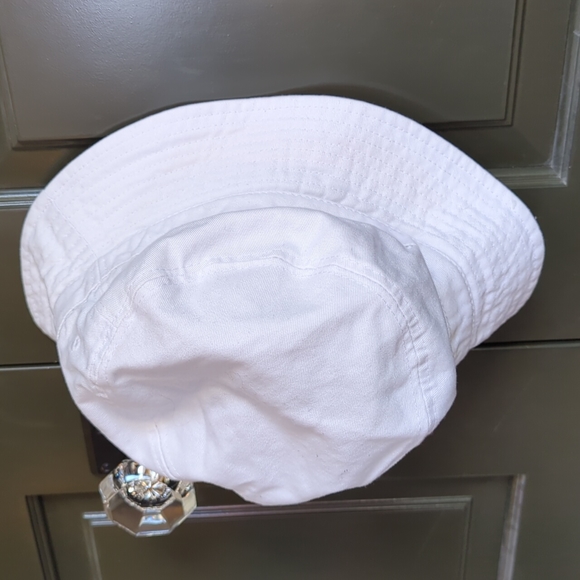Chok Lids | White Bucket Hat - Picture 2 of 6